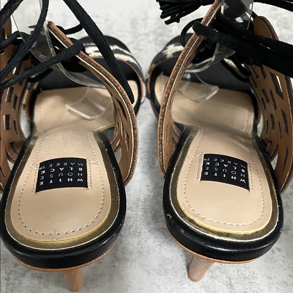 White House Black Market Tan & Black Strappy Heels Size 6.5 - Picture 9 of 13